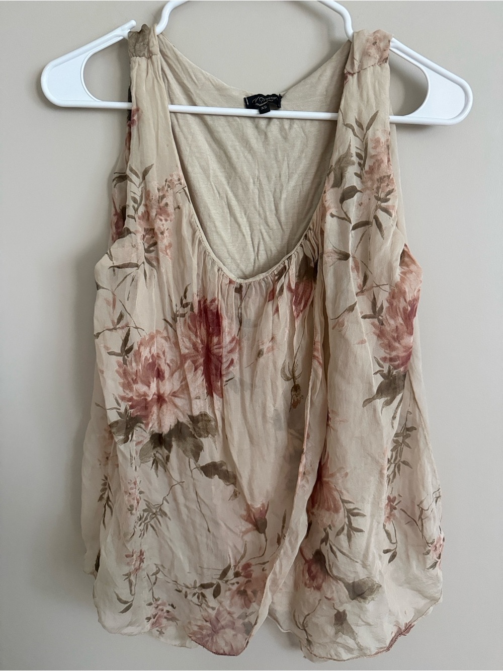 Light Pink Floral Sleeveless Blouse - 100% silk made in Italy